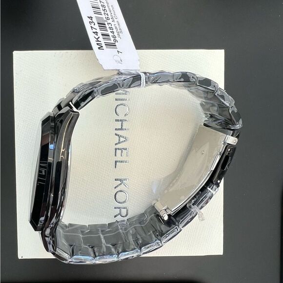 NIB Black Michael Kors Slim Runway Watch - Picture 8 of 9